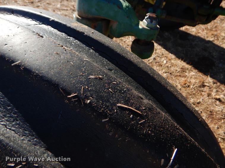 image for item EZ9810 John Deere 2840 tractor