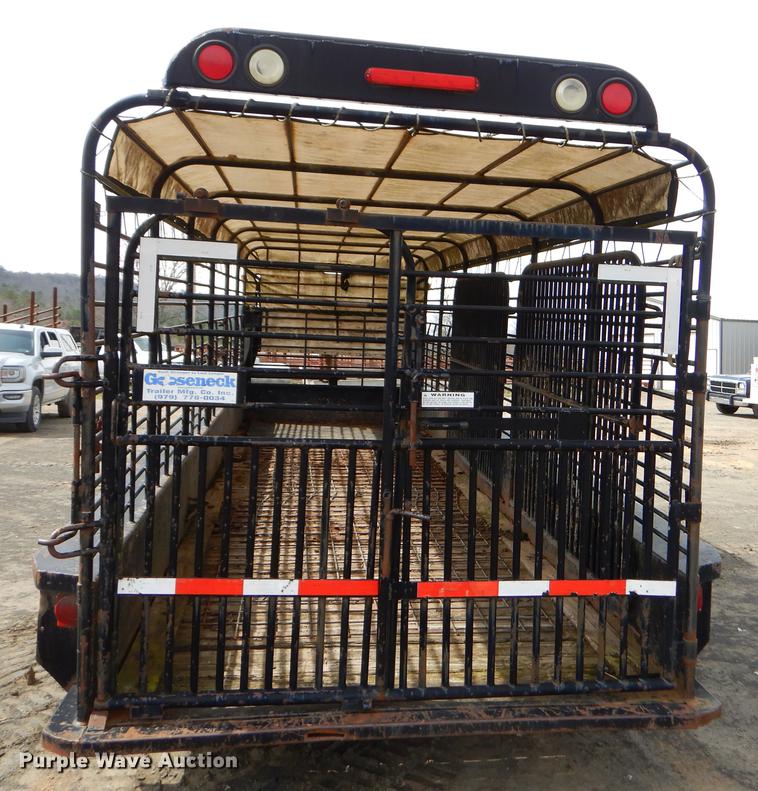 image for item EZ9822 2007 Gooseneck Trailers 07'24X6'8"A7B1 livestock trailer