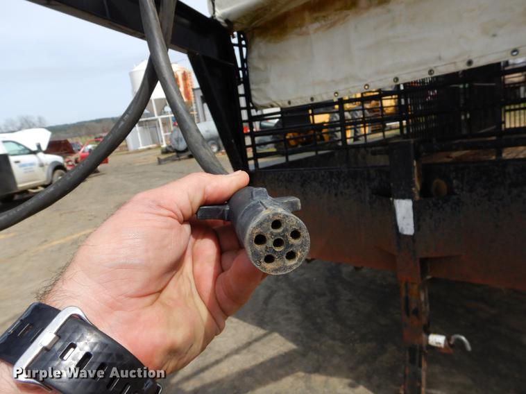 image for item EZ9822 2007 Gooseneck Trailers 07'24X6'8"A7B1 livestock trailer