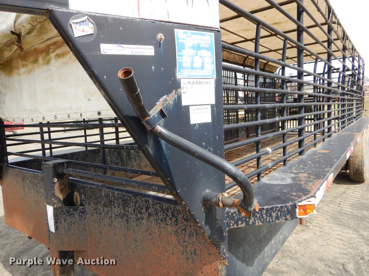 image for item EZ9822 2007 Gooseneck Trailers 07'24X6'8"A7B1 livestock trailer