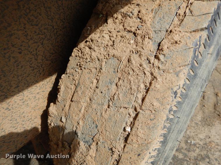 image for item EZ9822 2007 Gooseneck Trailers 07'24X6'8"A7B1 livestock trailer