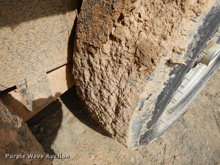 image for item EZ9822 2007 Gooseneck Trailers 07'24X6'8"A7B1 livestock trailer