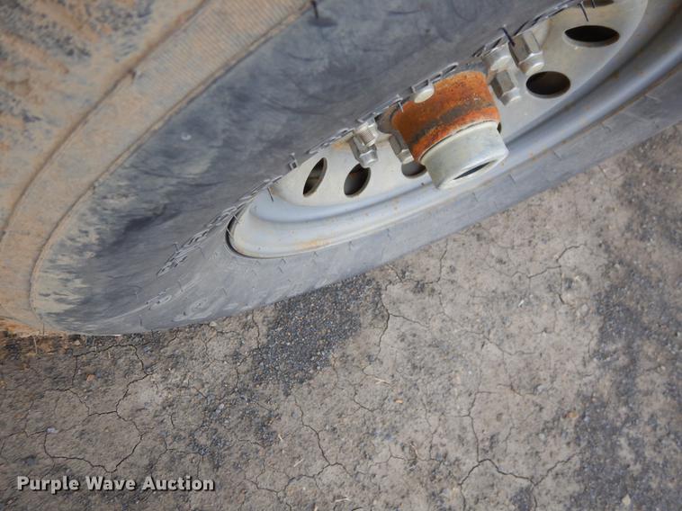 image for item EZ9822 2007 Gooseneck Trailers 07'24X6'8"A7B1 livestock trailer