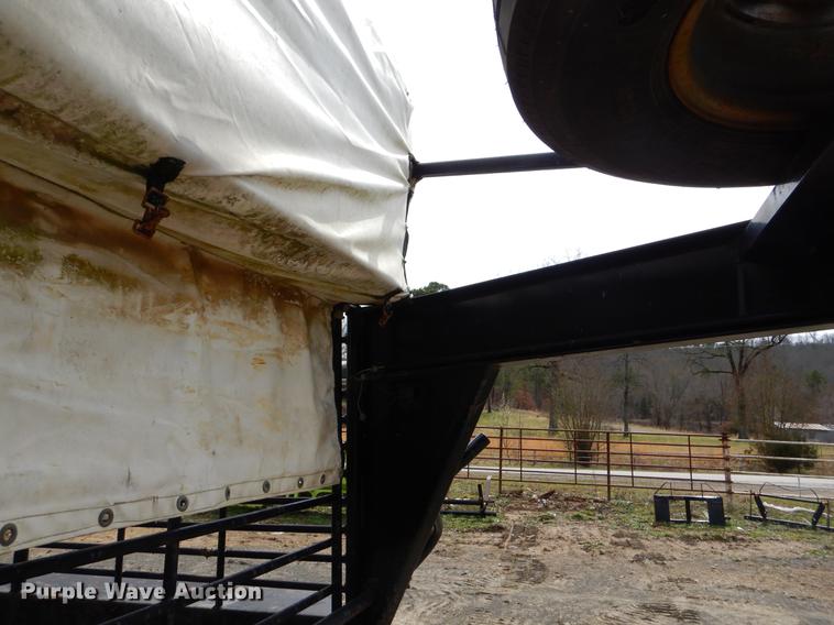 image for item EZ9822 2007 Gooseneck Trailers 07'24X6'8"A7B1 livestock trailer