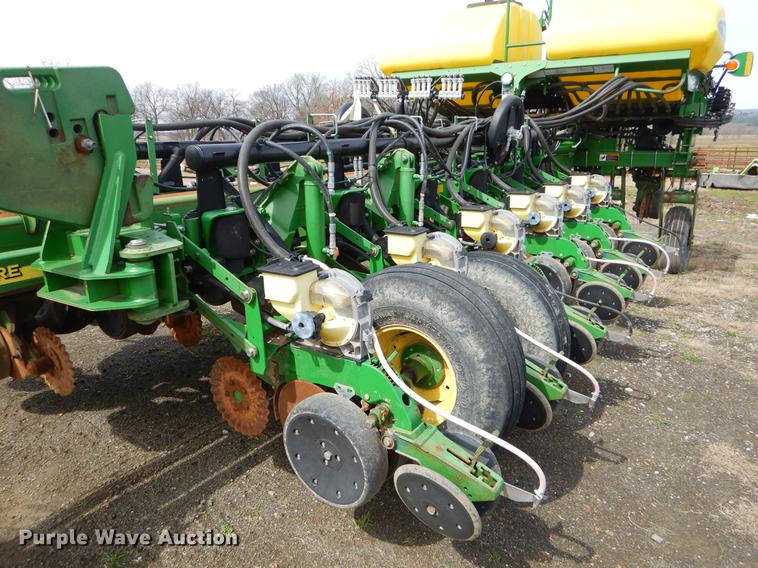 image for item EZ9824 2011 John Deere 1770NT no-till planter with nurse tank trailer
