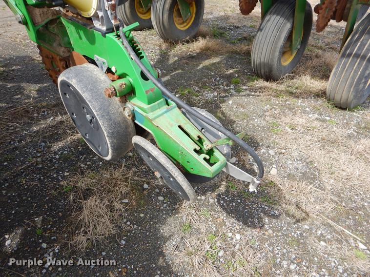 image for item EZ9824 2011 John Deere 1770NT no-till planter with nurse tank trailer