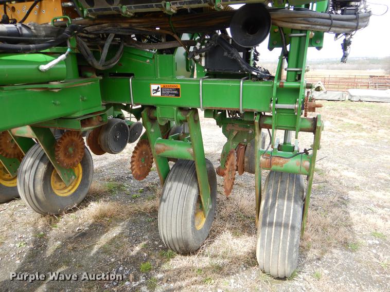 image for item EZ9824 2011 John Deere 1770NT no-till planter with nurse tank trailer