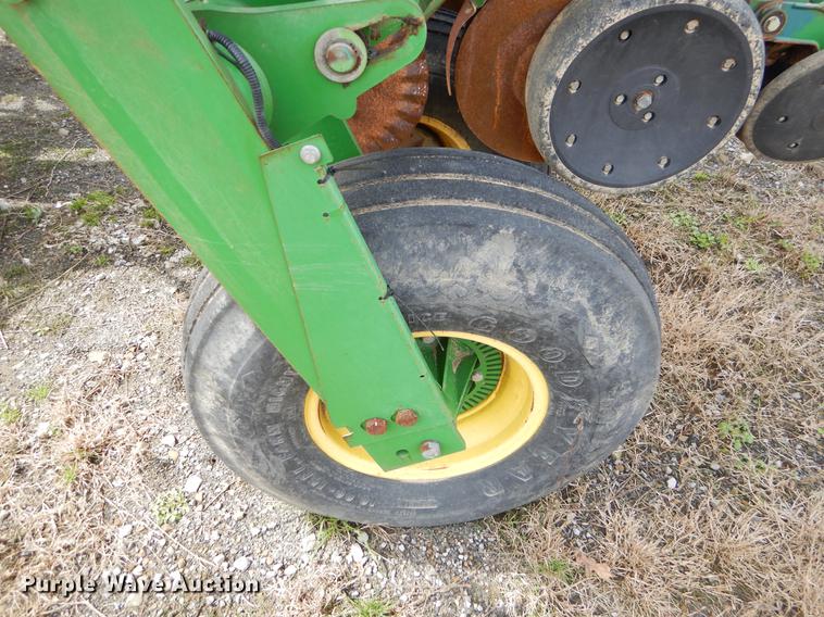 image for item EZ9824 2011 John Deere 1770NT no-till planter with nurse tank trailer