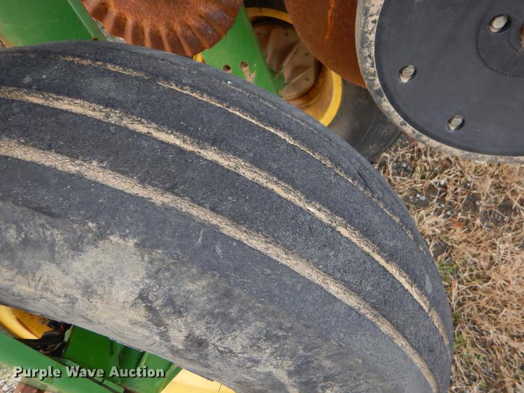 image for item EZ9824 2011 John Deere 1770NT no-till planter with nurse tank trailer