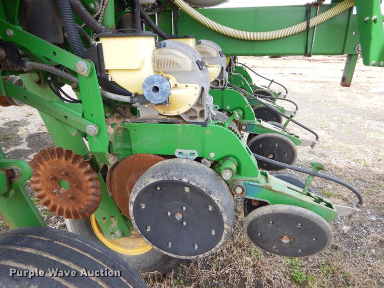 image for item EZ9824 2011 John Deere 1770NT no-till planter with nurse tank trailer