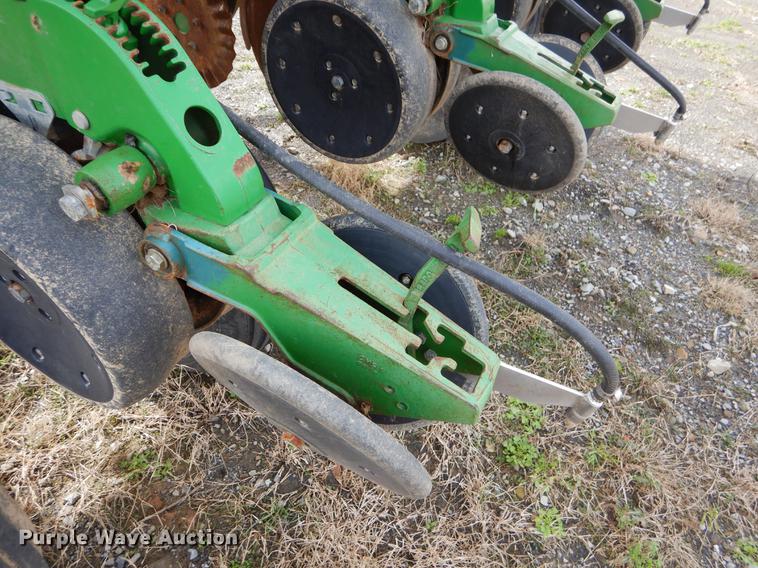 image for item EZ9824 2011 John Deere 1770NT no-till planter with nurse tank trailer