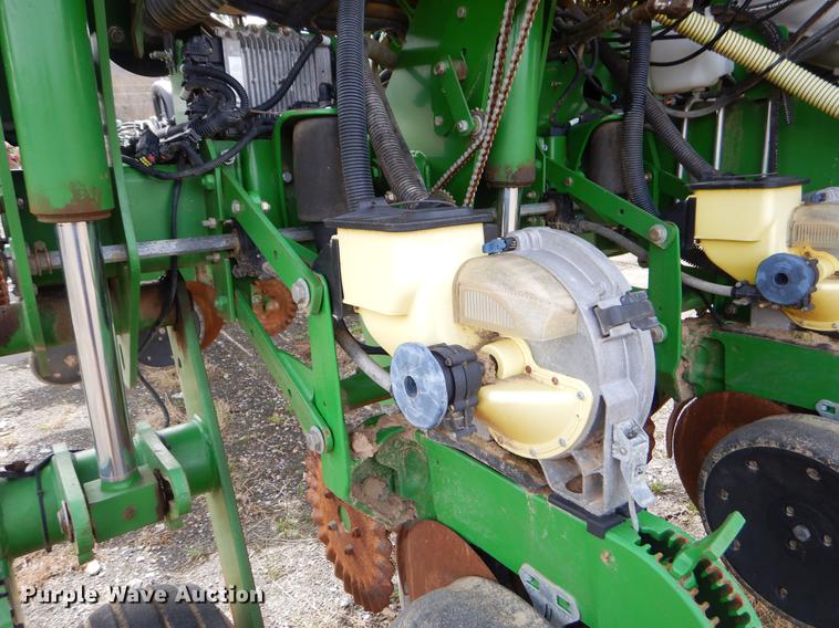 image for item EZ9824 2011 John Deere 1770NT no-till planter with nurse tank trailer