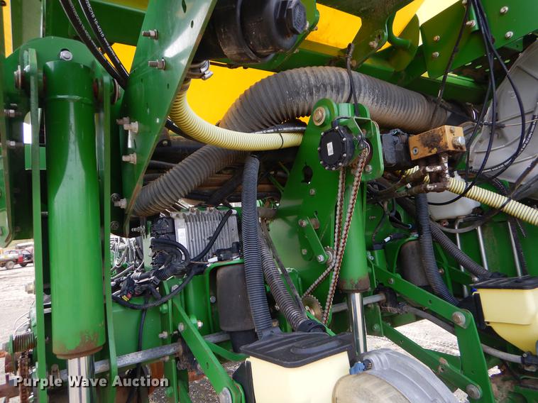 image for item EZ9824 2011 John Deere 1770NT no-till planter with nurse tank trailer