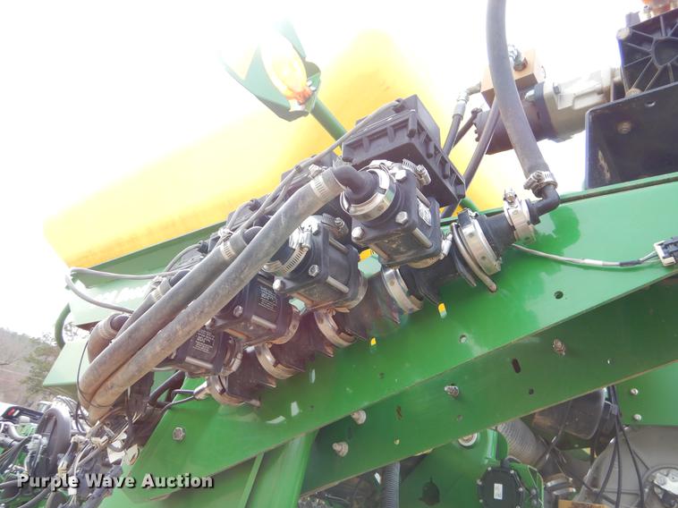 image for item EZ9824 2011 John Deere 1770NT no-till planter with nurse tank trailer