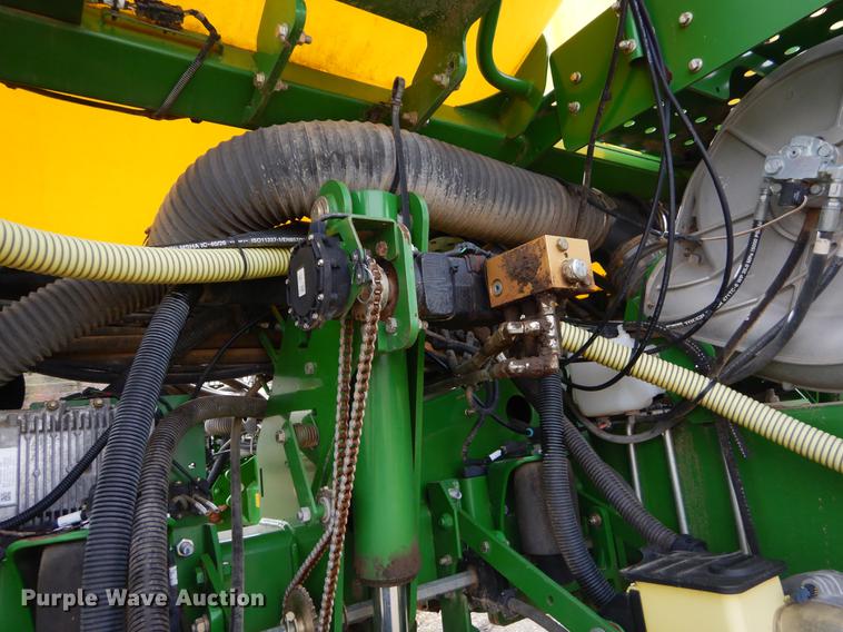 image for item EZ9824 2011 John Deere 1770NT no-till planter with nurse tank trailer