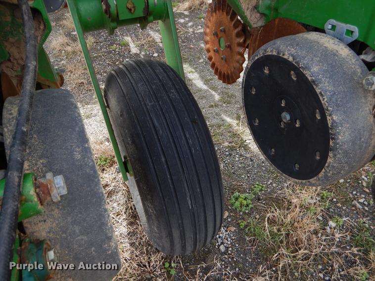 image for item EZ9824 2011 John Deere 1770NT no-till planter with nurse tank trailer