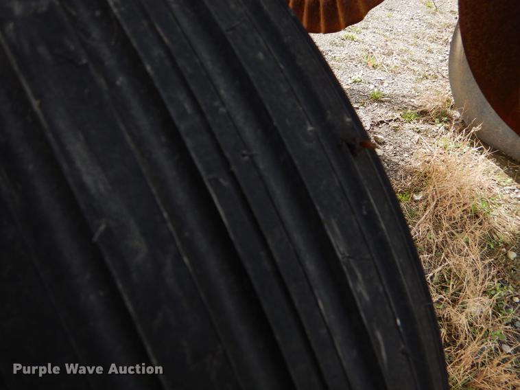 image for item EZ9824 2011 John Deere 1770NT no-till planter with nurse tank trailer