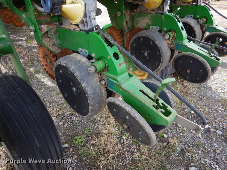 image for item EZ9824 2011 John Deere 1770NT no-till planter with nurse tank trailer