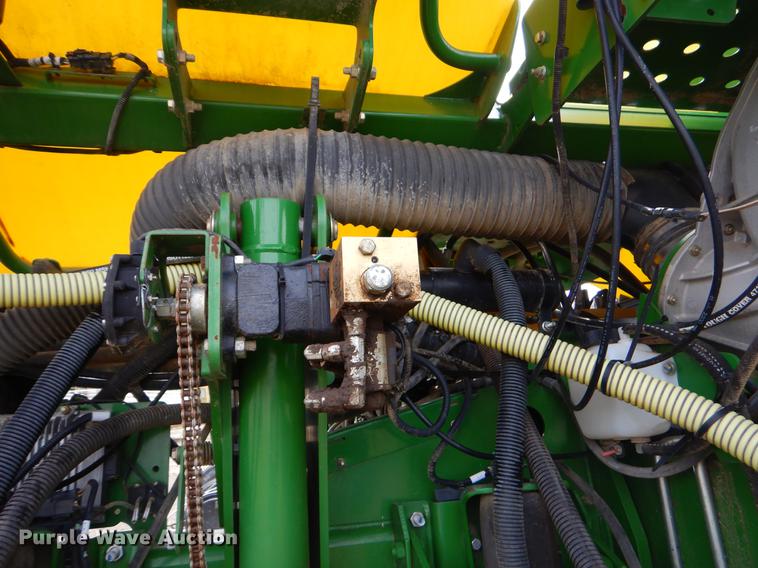 image for item EZ9824 2011 John Deere 1770NT no-till planter with nurse tank trailer