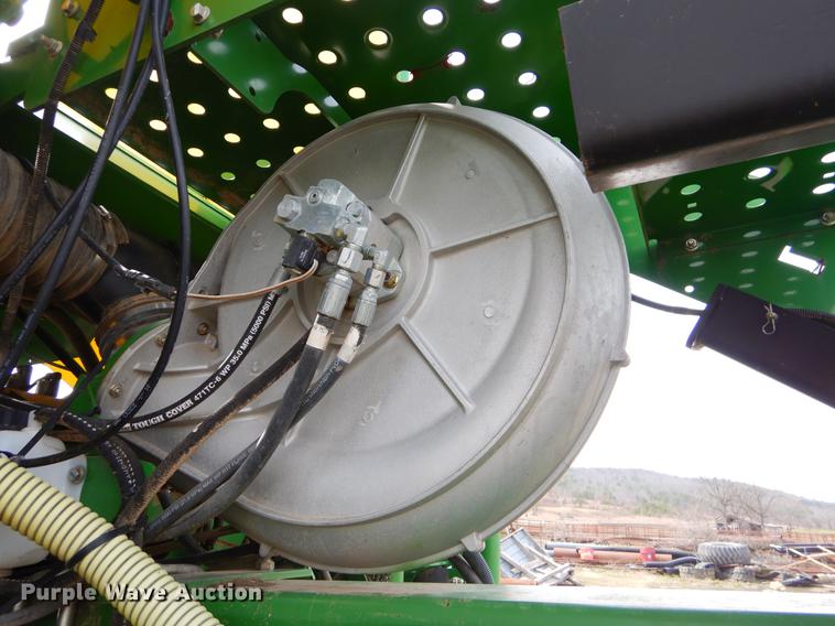 image for item EZ9824 2011 John Deere 1770NT no-till planter with nurse tank trailer