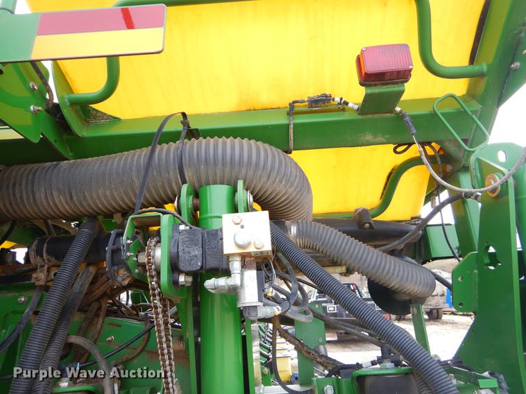 image for item EZ9824 2011 John Deere 1770NT no-till planter with nurse tank trailer