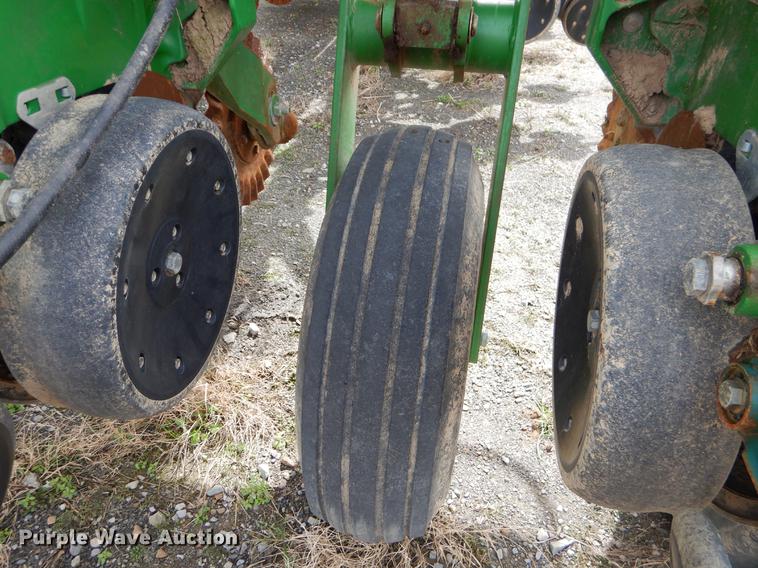 image for item EZ9824 2011 John Deere 1770NT no-till planter with nurse tank trailer