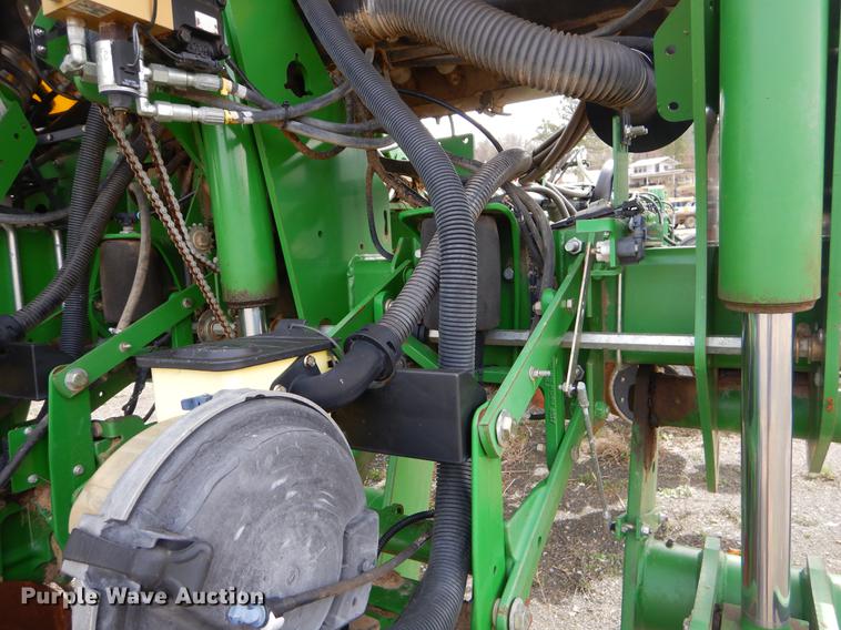 image for item EZ9824 2011 John Deere 1770NT no-till planter with nurse tank trailer