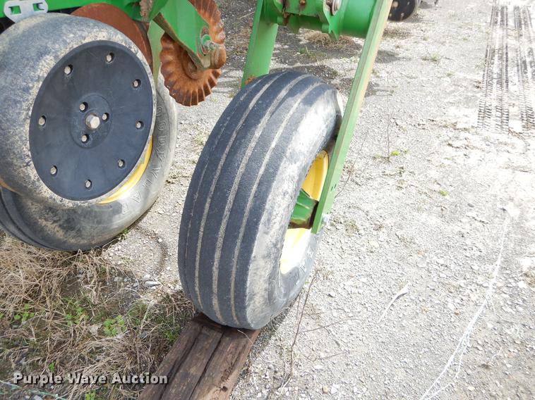 image for item EZ9824 2011 John Deere 1770NT no-till planter with nurse tank trailer