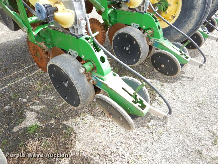 image for item EZ9824 2011 John Deere 1770NT no-till planter with nurse tank trailer