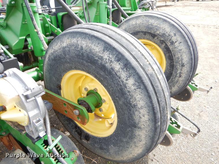 image for item EZ9824 2011 John Deere 1770NT no-till planter with nurse tank trailer