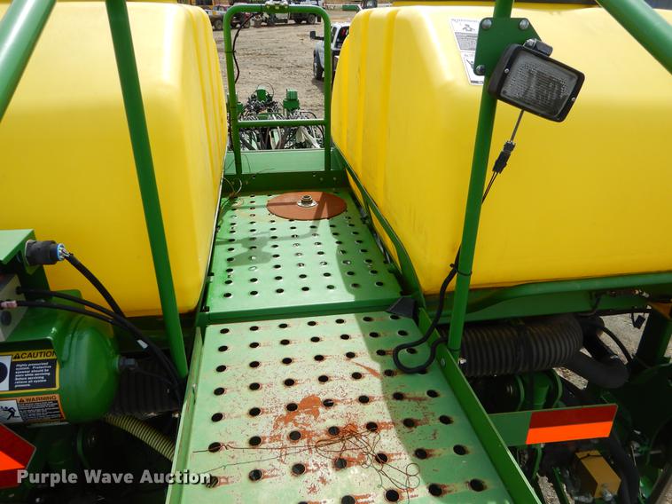 image for item EZ9824 2011 John Deere 1770NT no-till planter with nurse tank trailer