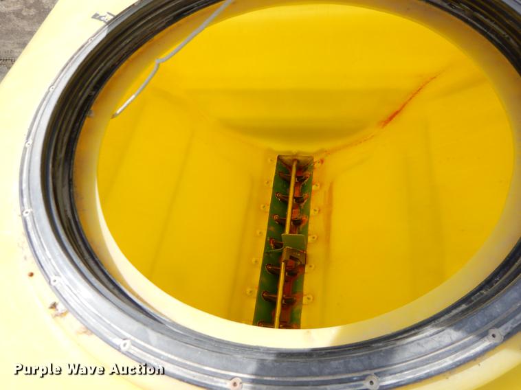 image for item EZ9824 2011 John Deere 1770NT no-till planter with nurse tank trailer