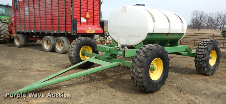 image for item EZ9824 2011 John Deere 1770NT no-till planter with nurse tank trailer