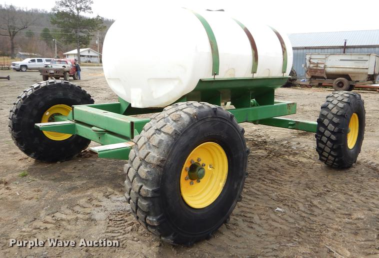 image for item EZ9824 2011 John Deere 1770NT no-till planter with nurse tank trailer