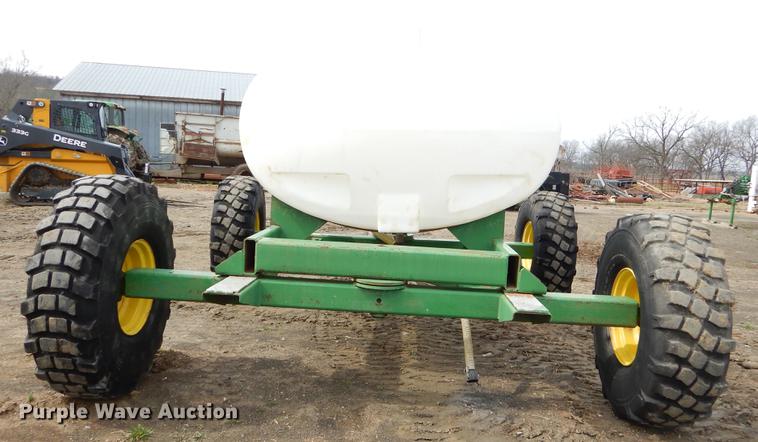 image for item EZ9824 2011 John Deere 1770NT no-till planter with nurse tank trailer