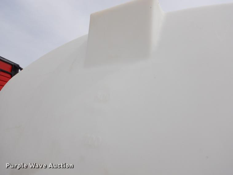 image for item EZ9824 2011 John Deere 1770NT no-till planter with nurse tank trailer