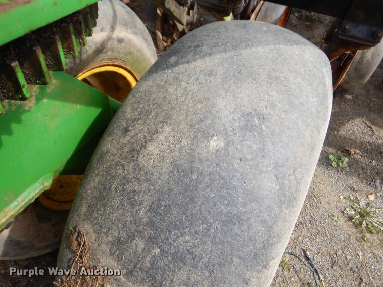 image for item EZ9827 (2) John Deere 750 grain drills