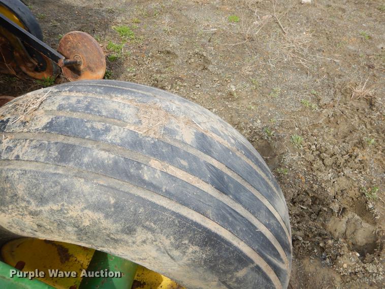 image for item EZ9827 (2) John Deere 750 grain drills