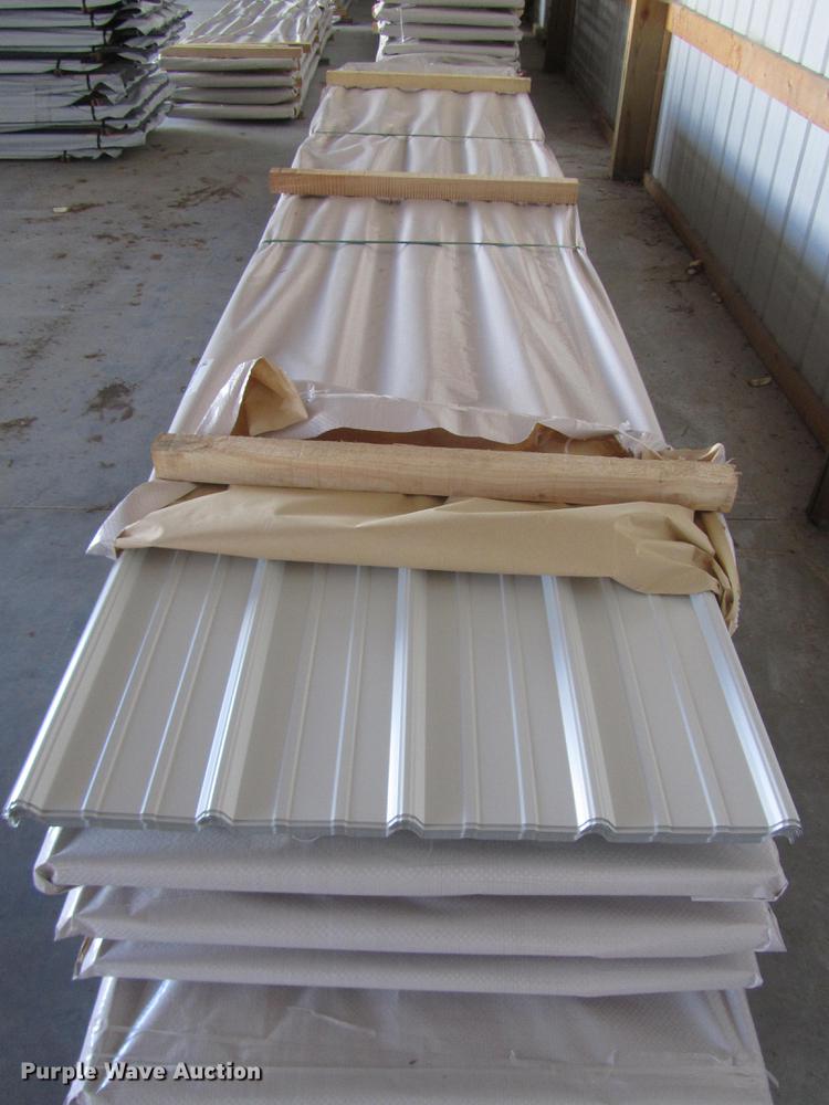 image for item G1646 (60) sheets of metal siding/roofing