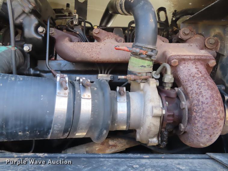 image for item L1486 Willmar 765 sprayer