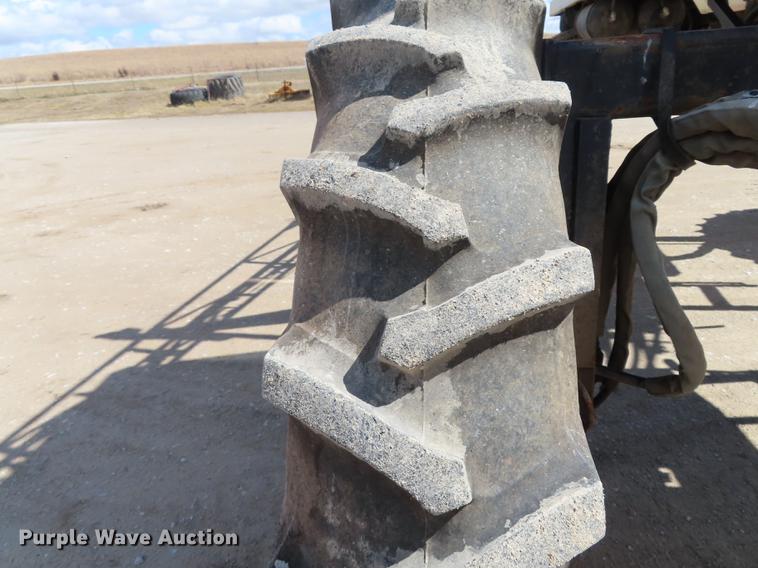 image for item L1486 Willmar 765 sprayer