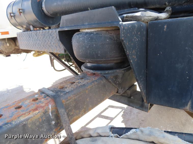 image for item L1486 Willmar 765 sprayer