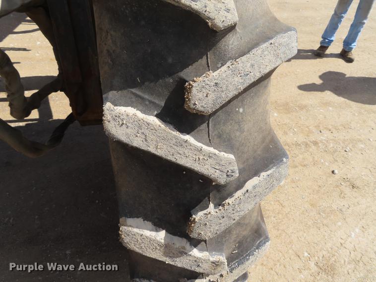 image for item L1486 Willmar 765 sprayer