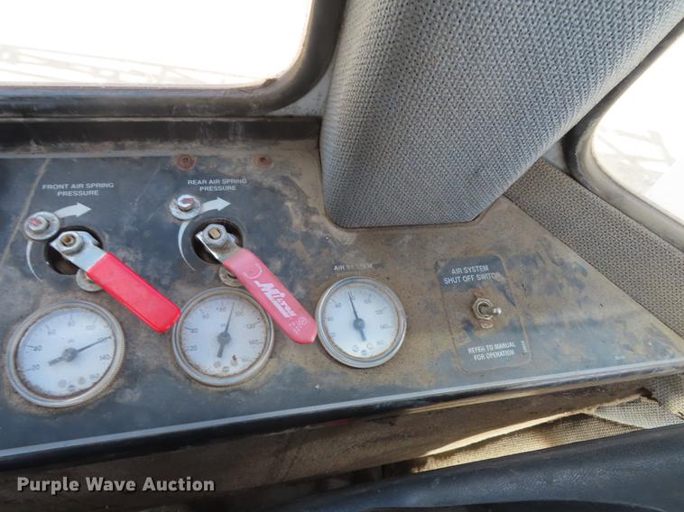 image for item L1486 Willmar 765 sprayer