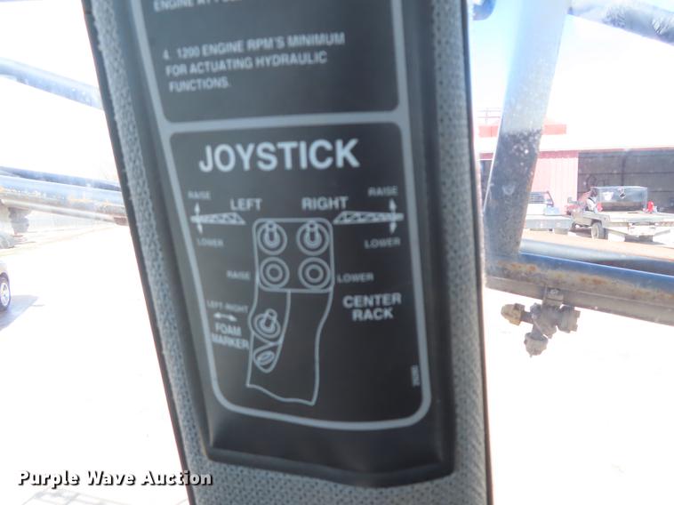 image for item L1486 Willmar 765 sprayer