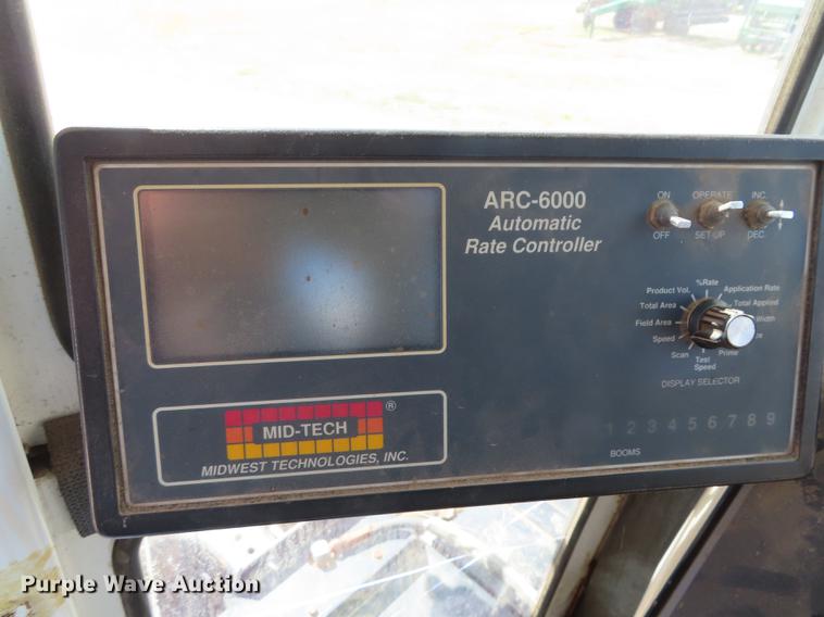 image for item L1486 Willmar 765 sprayer