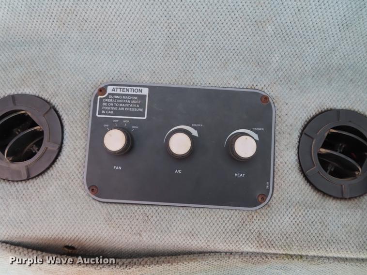 image for item L1486 Willmar 765 sprayer