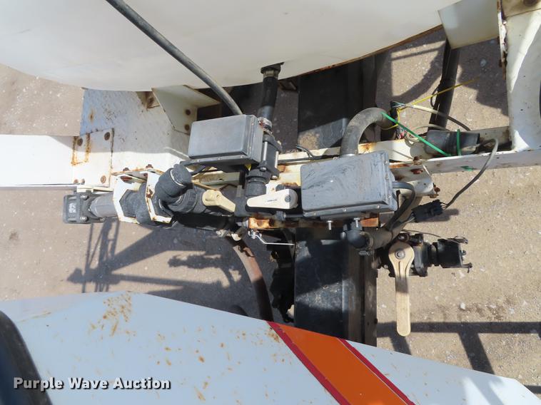 image for item L1486 Willmar 765 sprayer