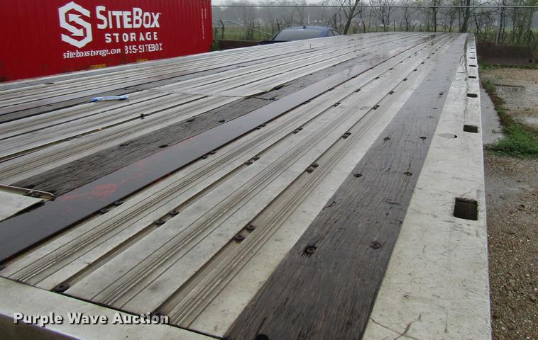 image for item DB6791 2004 Wilson CF900 flatbed trailer