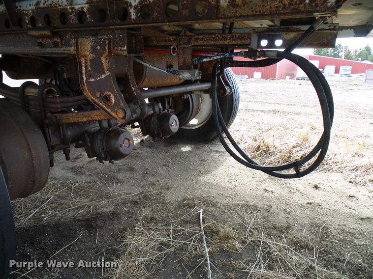 image for item DD6011 1989 Great Dane 7011T21W48 refrigerated van trailer